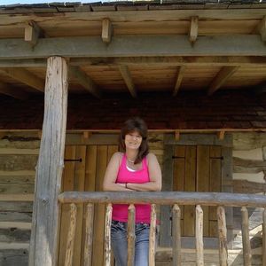 Meet your Posher, Sharon